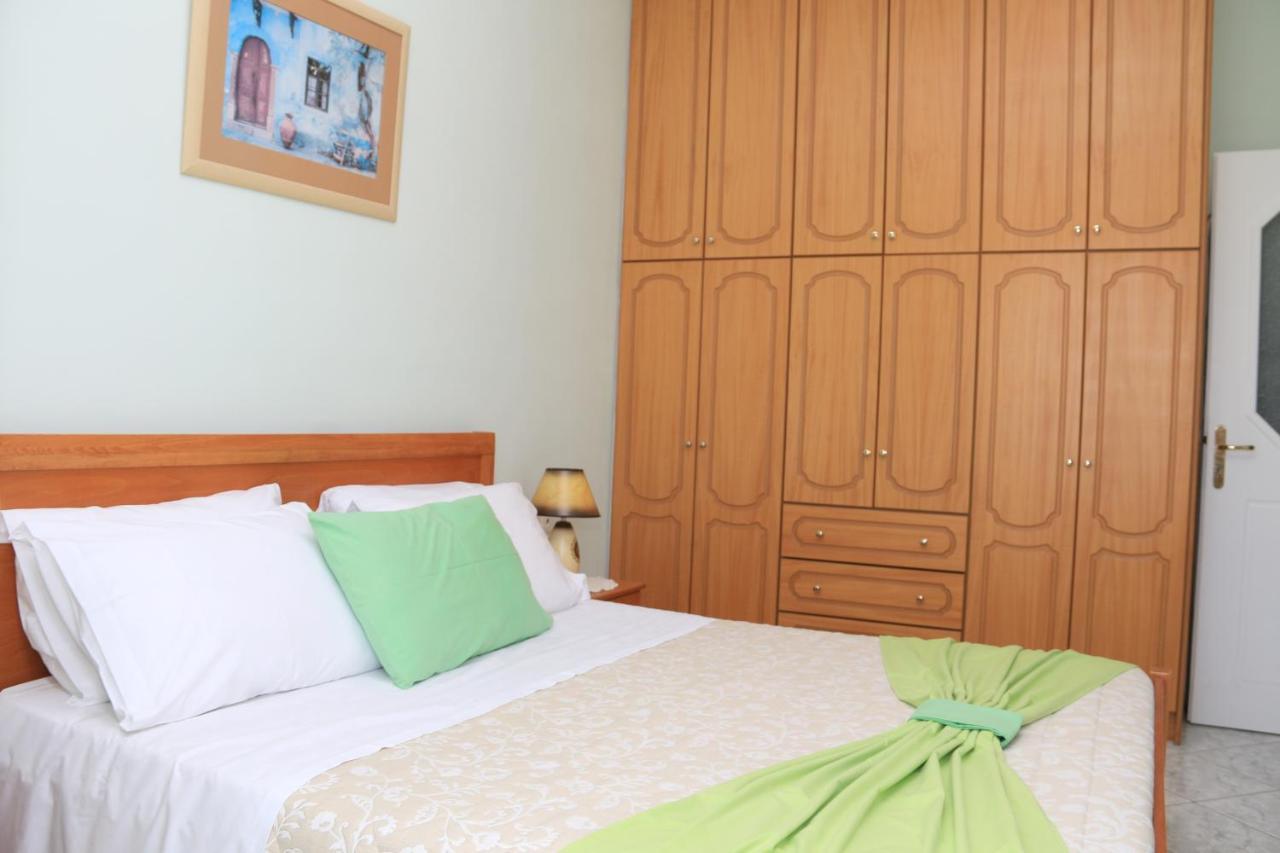 Isabela Apartments Sarande Exterior photo